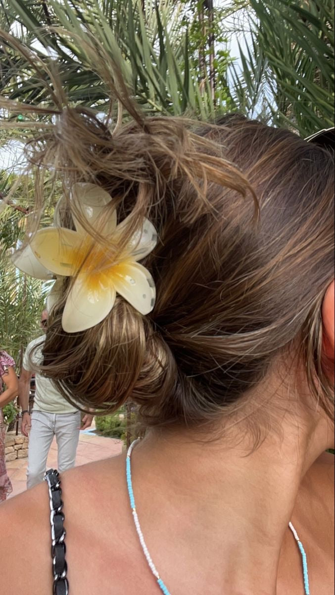 Flower hair clip